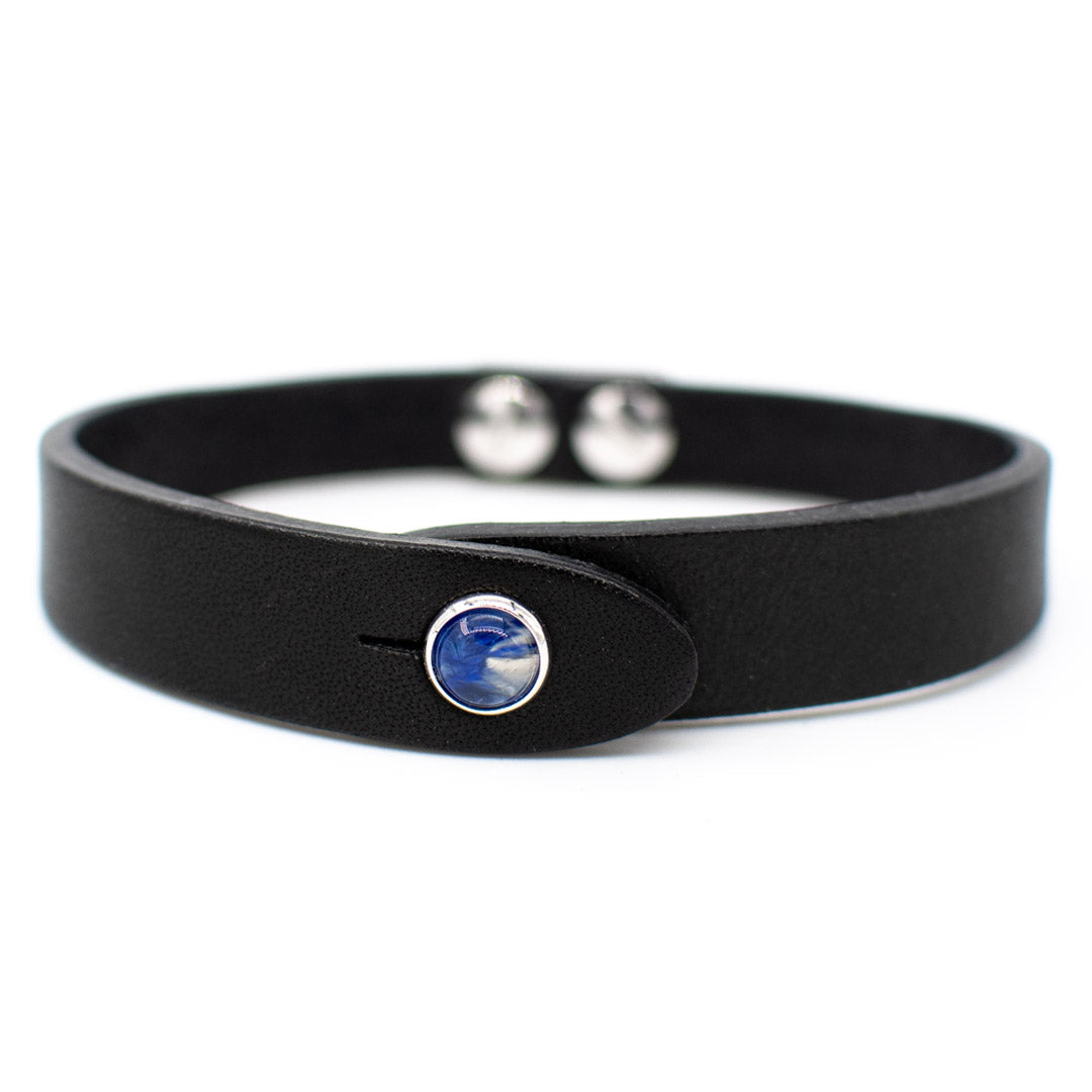 Bracciale pelle Tulsi io Watermelon blu - Fronte - Colore pelle nera - Finitura palladio - Dettaglio pietra dura - Fatto a mano in Italia - Made in Italy