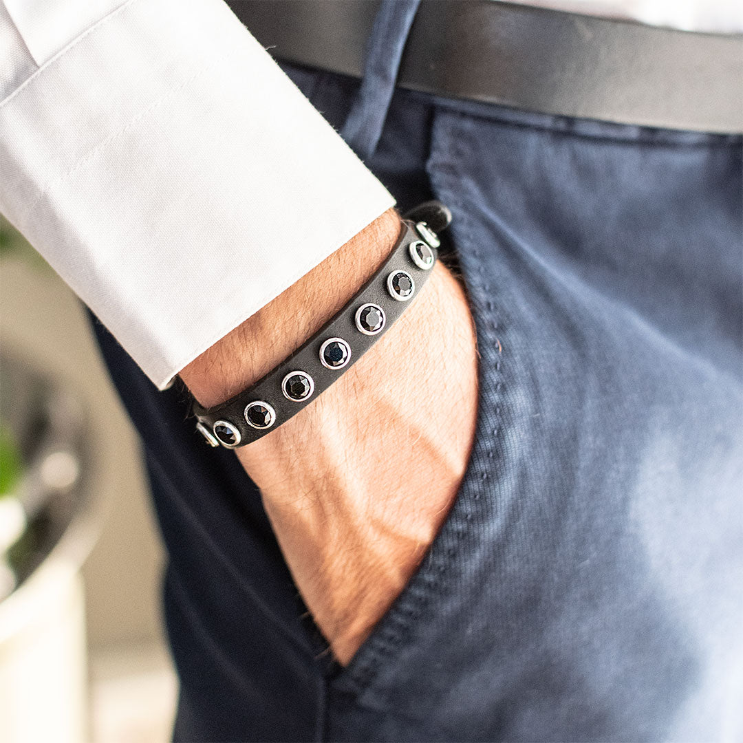 Feilok Bracciale in Pelle Intrecciata Croce per Uomo Acciaio Inossidabile Nero Feilok Bracciale in Pelle Intrecciata Croce per Uomo Acciaio Inossidabile Nero
