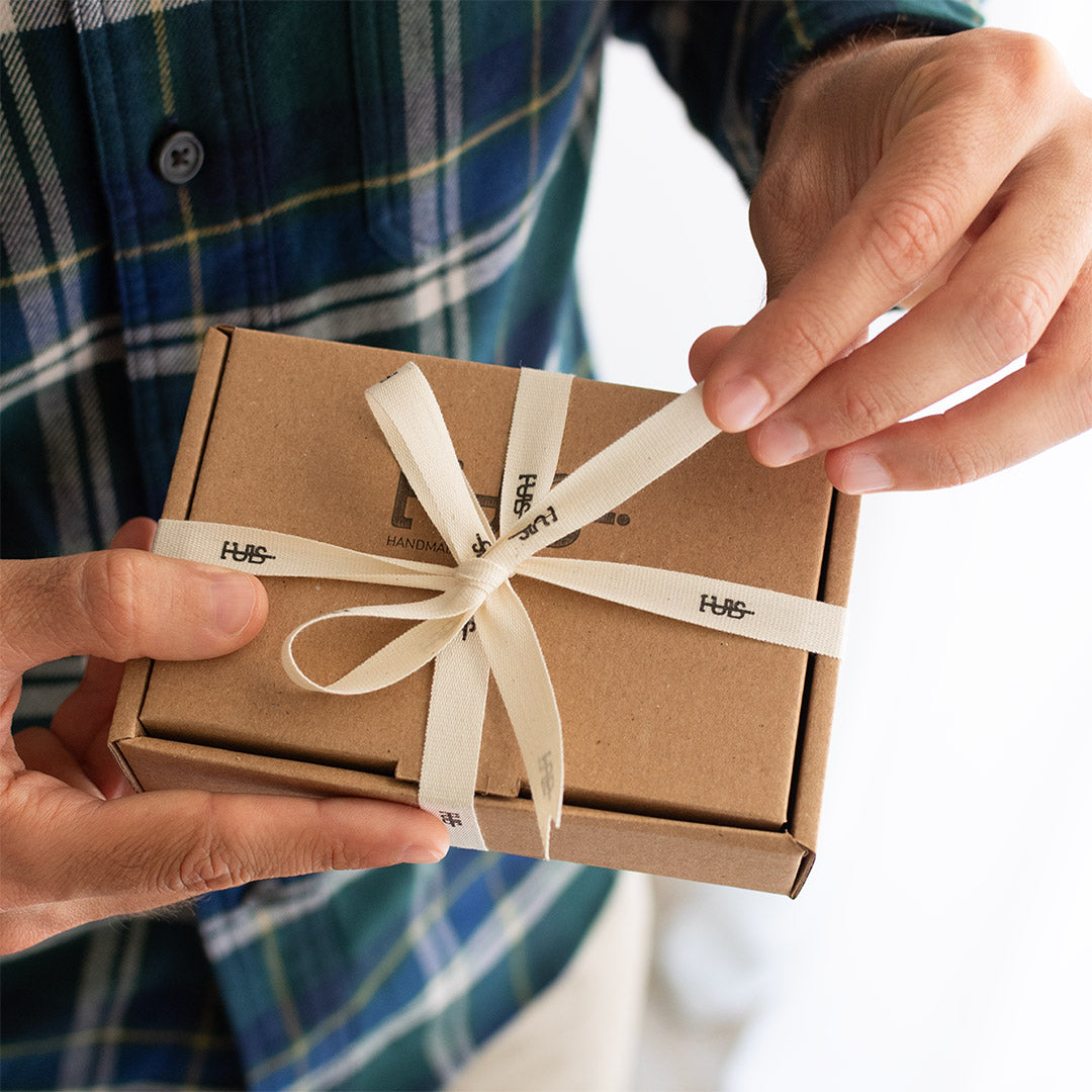 Bracciale pelle Tulsi Stella Mia - Confezione regalo in cartoncino colore avana - Made in Italy